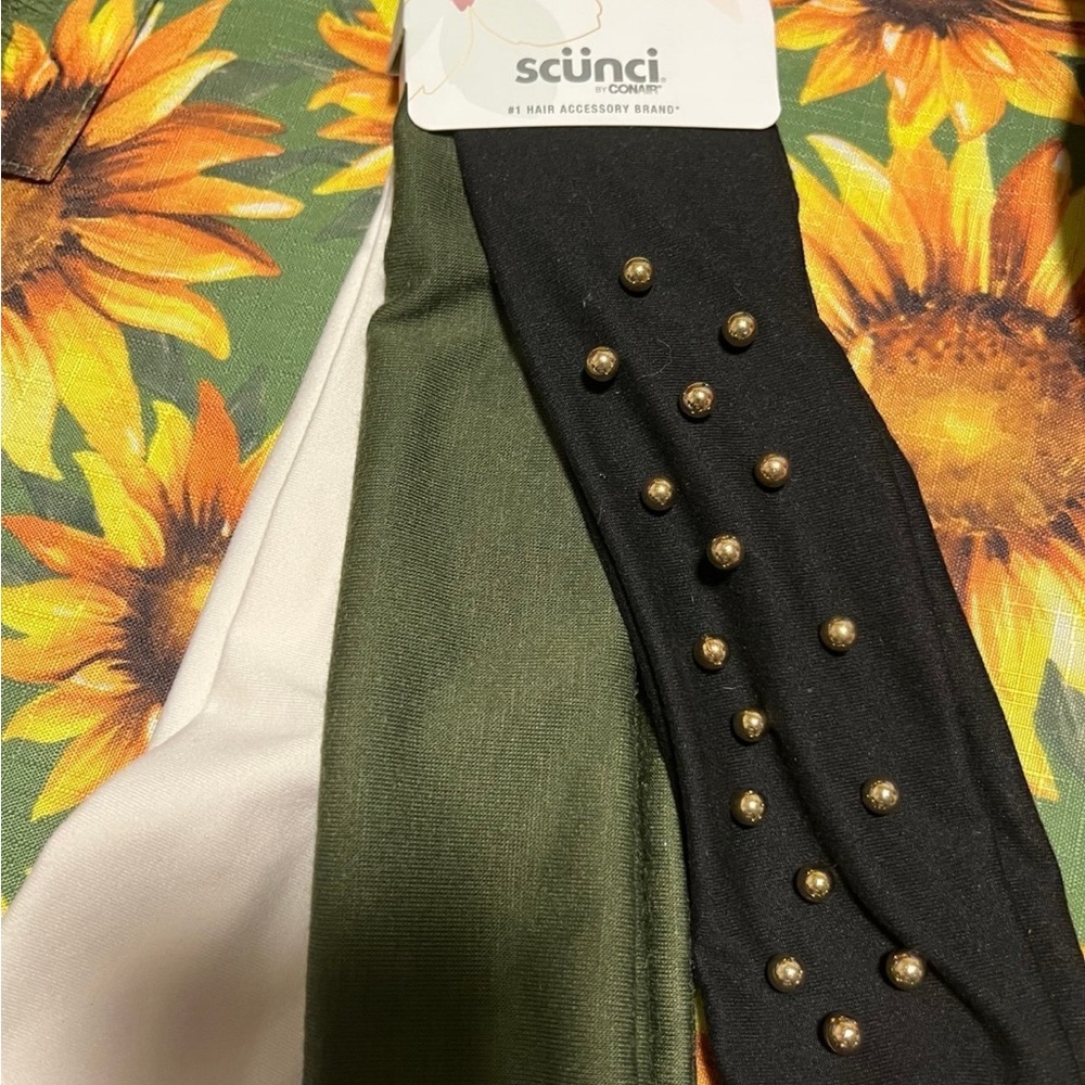 Scunci Hair Accessories Set - Black, Olive, White
